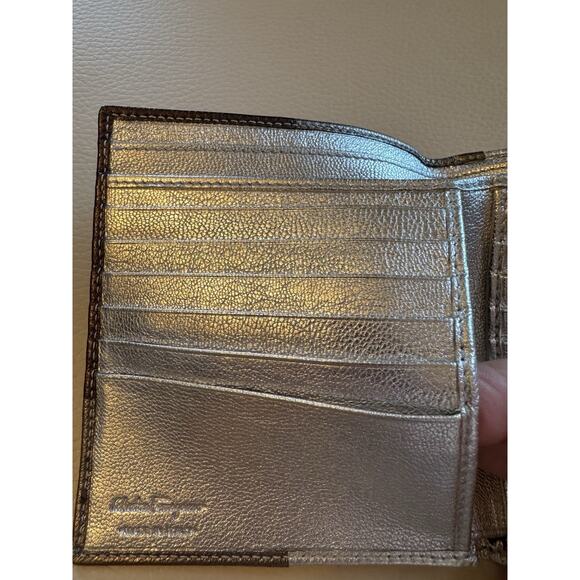 Salvatore Ferragamo metallic leather Gancini bifold wallet - Picture 12 of 12